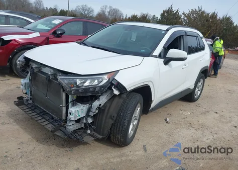 2021 Toyota Rav4 Xle z USA, uszkodzony, nr VIN 2T3P1RFVXMW141100